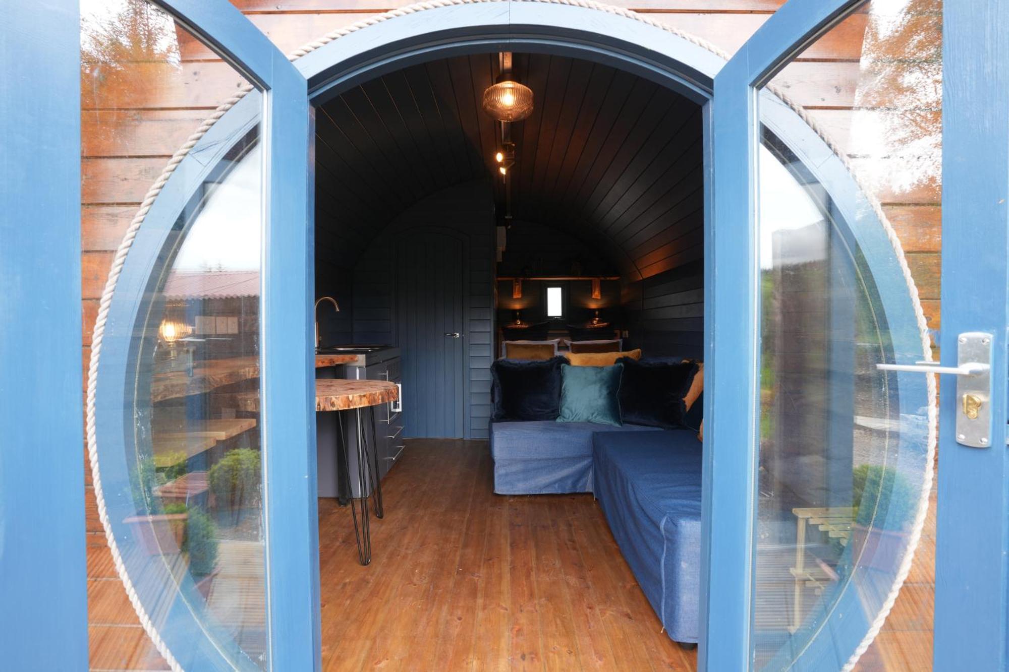 Kingswood Lodges Fort William Buitenkant foto